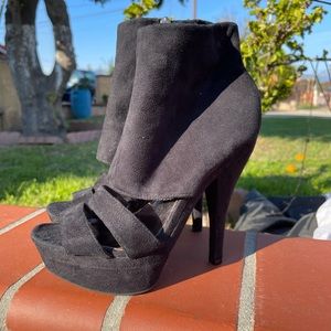 Simply Vera Vera Wang Black Heels